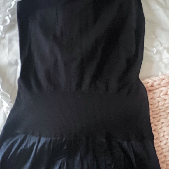 CALVIN KLEIN BLACK SILK DRESS - Picture 10 of 10